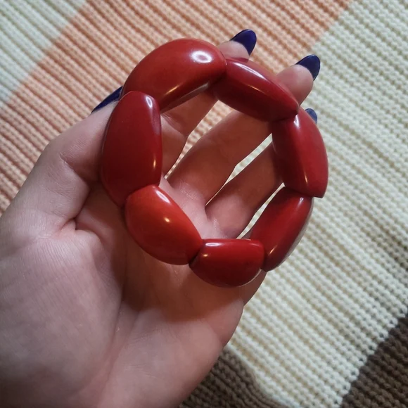 Vintage Large Red Polished Tagua Seed Bead Bracelet - Picture 5 of 15